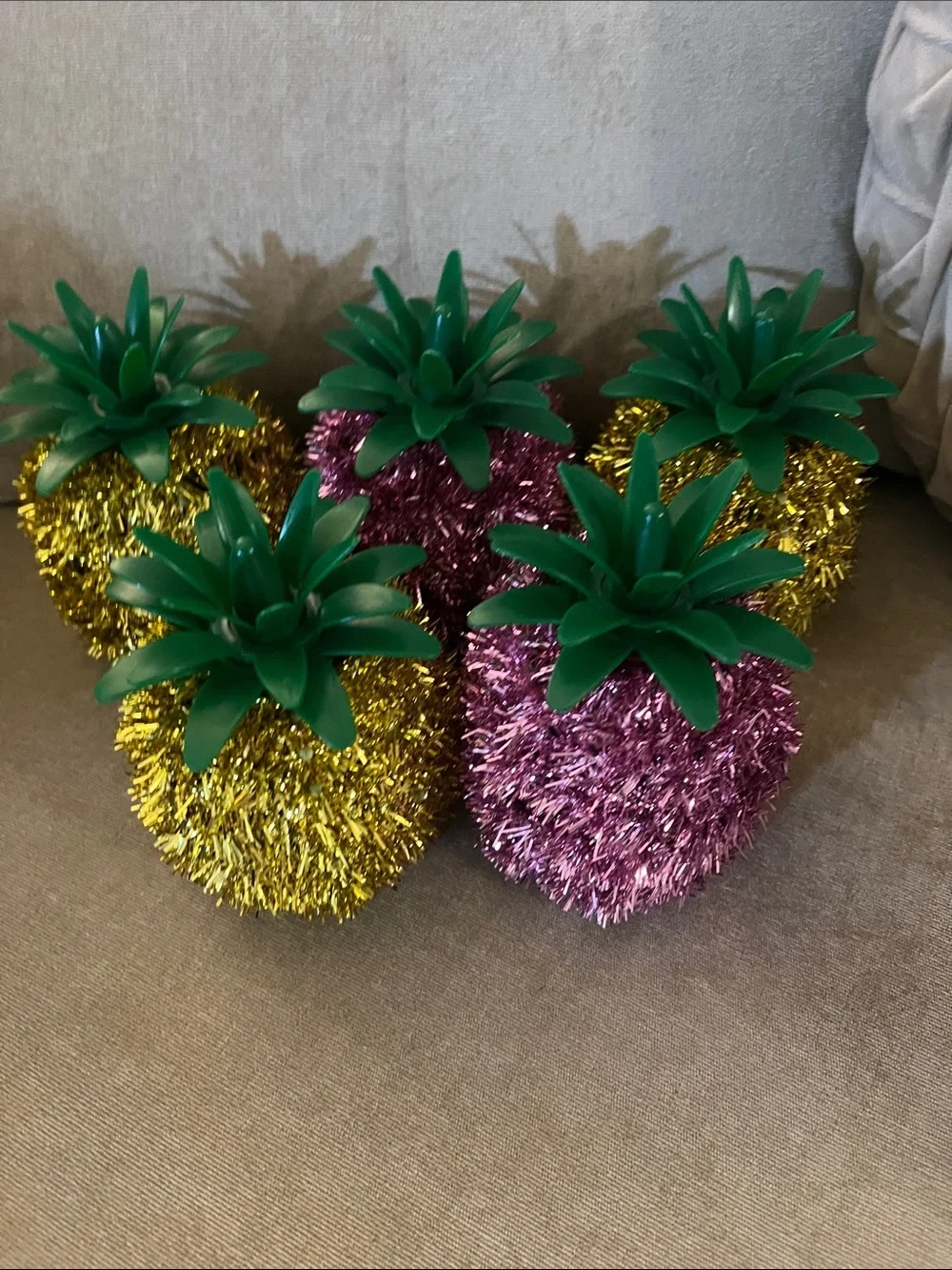 Festive Pineapple Tinsel Table Decor - Pink & Gold